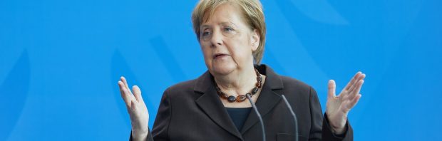 Merkel weigert het coronavaccin van AstraZeneca, maar smeekt Duitsers om het te nemen
