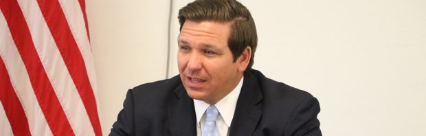 Gouverneur van Florida verbiedt vaccinatiepaspoorten: ‘Volstrekt onacceptabel’