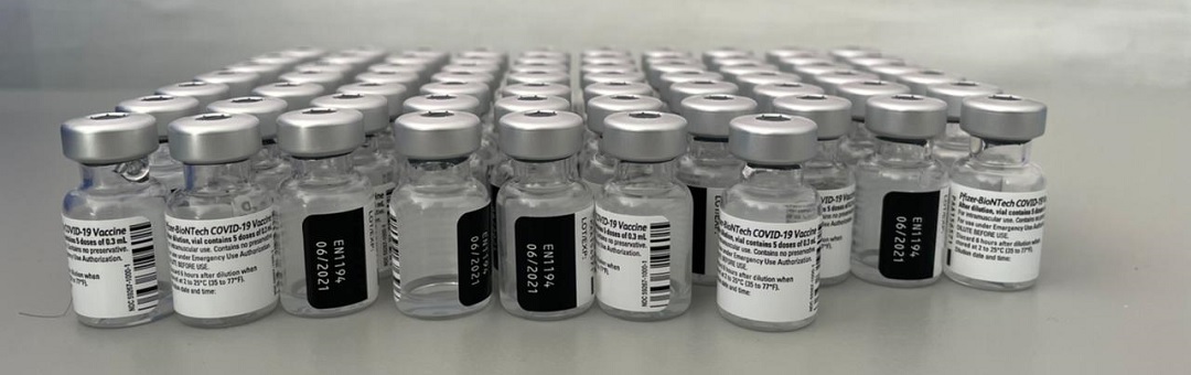 Schokkende beelden: huid van man laat los na extreme reactie op coronavaccin