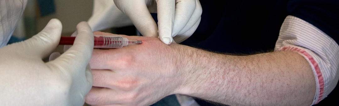 Pentagon ontwikkelt onderhuidse microchip die corona detecteert: ‘Griezelige ontwikkeling’