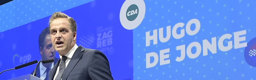 Coronaprik kan tóch levensgevaarlijk zijn: ‘Hugo de Jonge, waar blijven de excuses?’