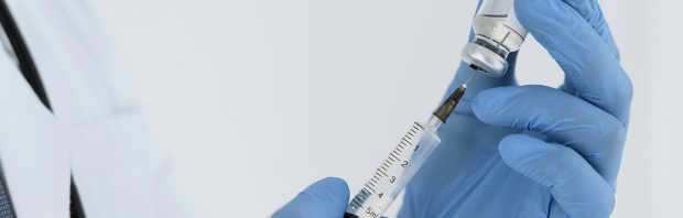 Huisarts maakt 10 dagen na vaccinatie de balans op: ‘Veilig? No way!’