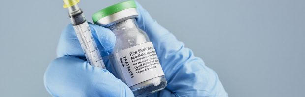 Vrouw (73) uit Woerden krijgt herseninfarct na Pfizer-vaccin en sterft een week later