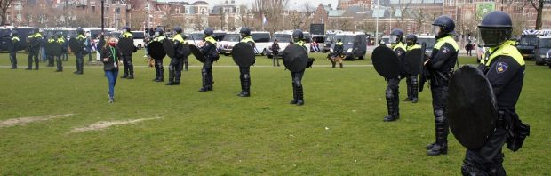 Politieagent getuigt: ‘Laatst werd een vrouw van 81 over het veld gesleurd, schreeuwend van de pijn’