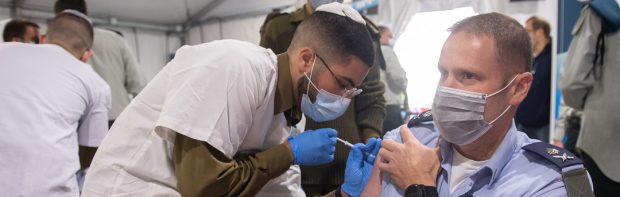 Forschungsgruppe veröffentlicht Bericht über Massenimpfungen in Israel und es sieht nicht gut aus