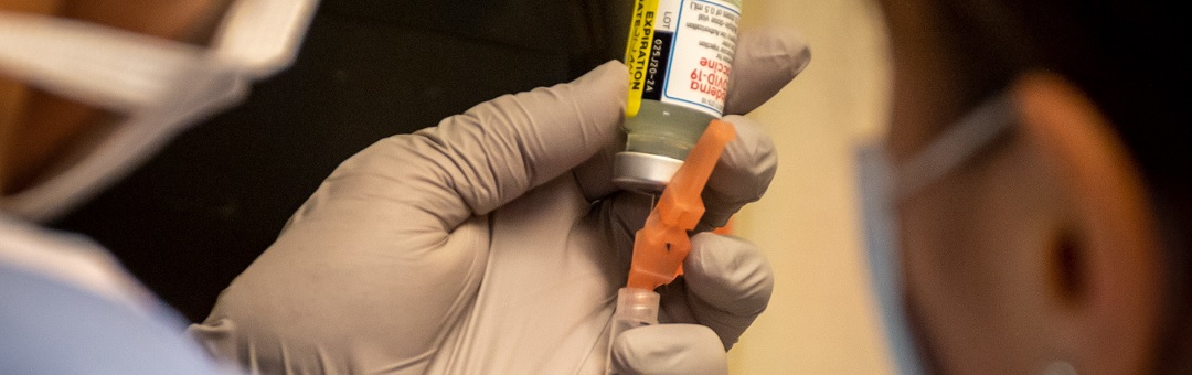Simone (19) haalde op 1 mei het Moderna-vaccin, nu moet haar moeder haar uitvaart regelen