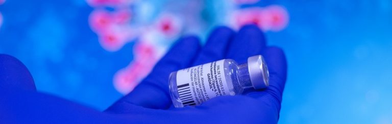 Alle ‘complottheorieën’ over corona komen uit: welke verschrikkingen staan ons nog meer te wachten?