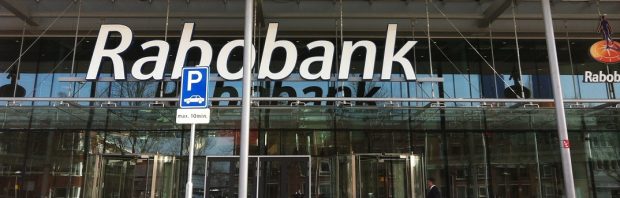 Kamervragen over banken die ‘verspreiders van complottheorieën’ blokkeren