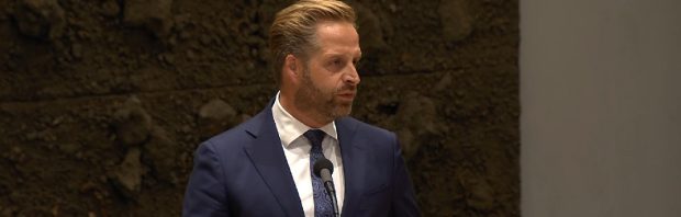 ‘Wat De Jonge doet, is toch via een stiekeme route een vaccinatieplicht invoeren’