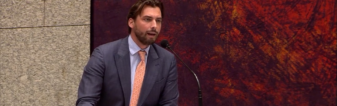Baudet tegen kabinet: ‘U rubber-stampt Nederland regelrecht een hel in, waarbij 1984 verbleekt’