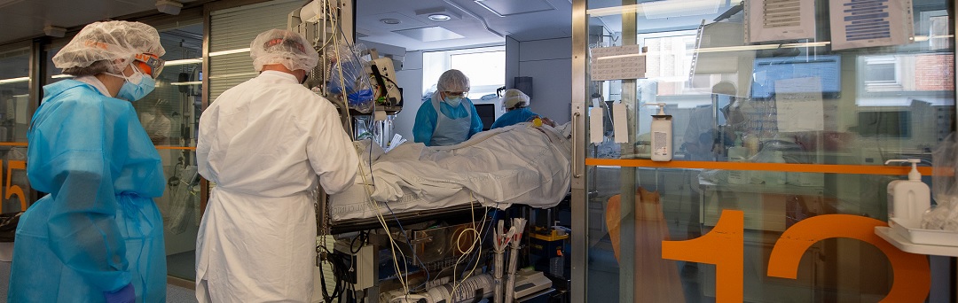 Verpleegster: ‘De ziekenhuizen liggen niet vol met coronapatiënten, ze liggen vol met gevaccineerde patiënten’