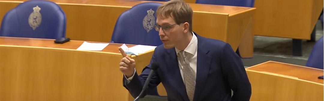 Pepijn van Houwelingen spuwt vuur: ‘Met welke periode mogen we uw misdaden dan wel vergelijken?’