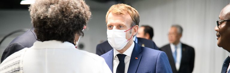 Frans parlement stemt in met 2G: ‘Digitale surveillancestaat met sociaal kredietsysteem moet er komen’