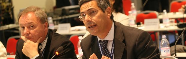 Europarlementariër: ‘Tijd voor de waarheid over grafeen in coronavaccins’