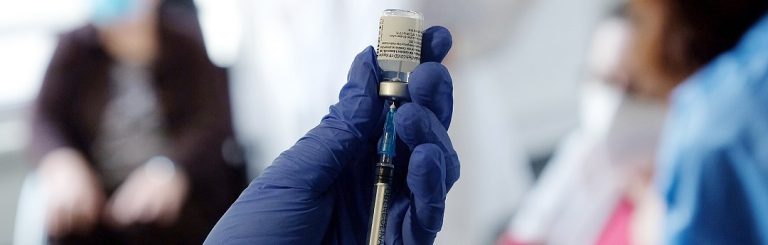 2 jongens dood in bed gevonden na tweede Pfizer-prik