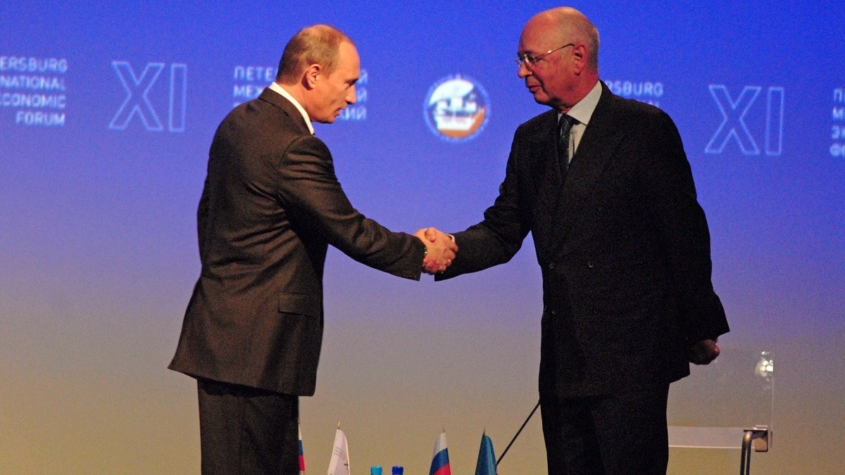 Great Reset-architect steunt Oekraïne, Poetin niet langer ‘lid’ van World Economic Forum