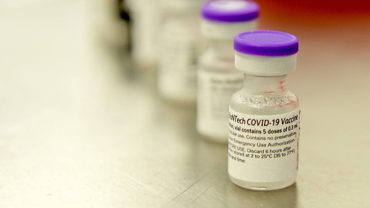 Arts: Pfizer wil mij en andere kritische artsen laten OMLEGGEN