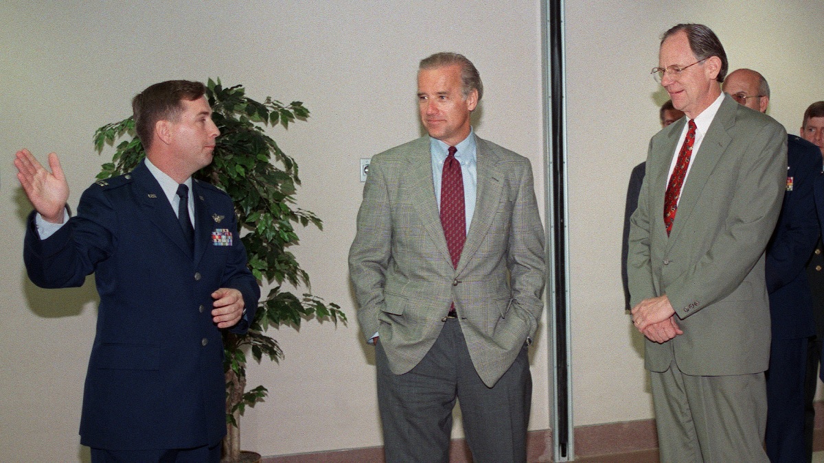 Sie wussten es schon 1997: Biden sagt, die NATO-Erweiterung würde eine „heftige und feindliche“ Reaktion Russlands hervorrufen