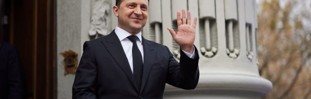 Legerkolonel: ‘Marionet’ Zelenski stelt Oekraïense bevolking bloot aan ‘onnodige risico’s’