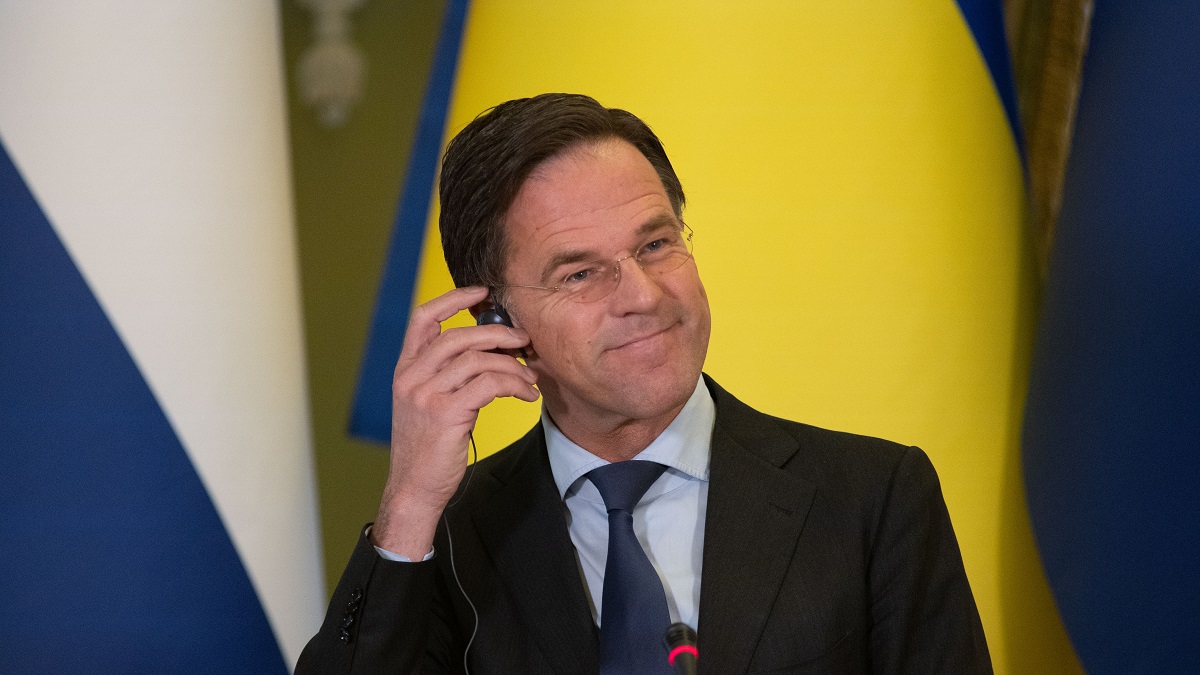Aangifte van meer dan 1000 mensen tegen premier Rutte wegens dood door schuld en terrorisme