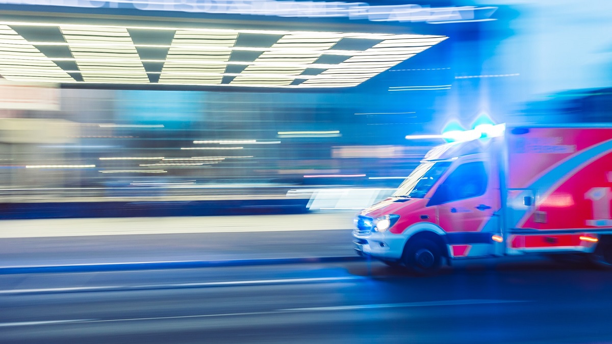 Gesundheitsminister von Queensland kann nicht erklären, warum die Rettungsleitstelle mit Anrufen überflutet wird