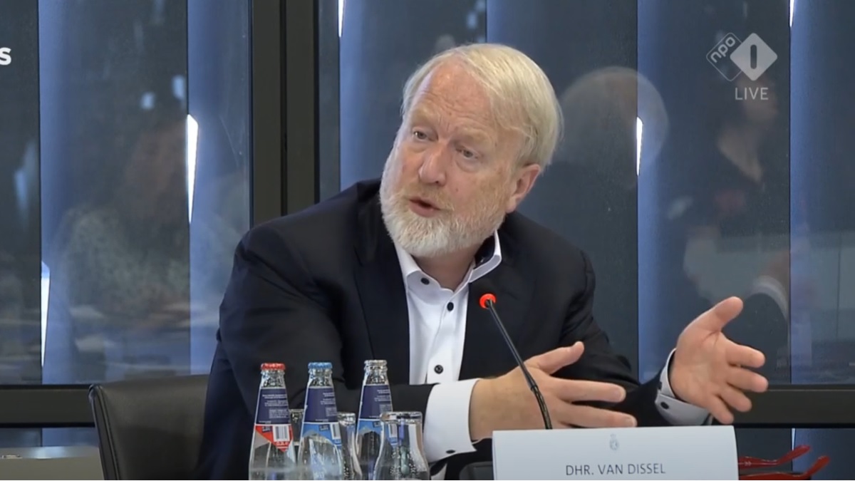 Kritiek op open brief van honderden wetenschappers: ‘Van Dissel is toch corrupt, vanwaar de ophef over een feit?’