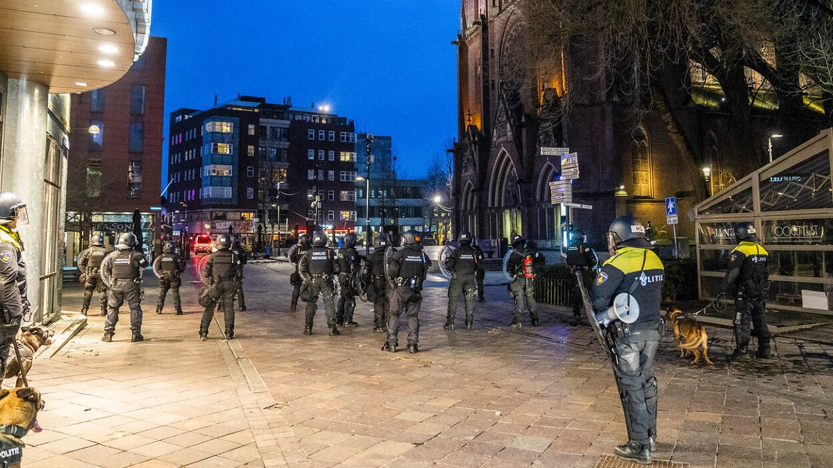 Diepgravend Wob-onderzoek: ‘De avondklok werkte niet, heeft nooit gewerkt en dat wist men’