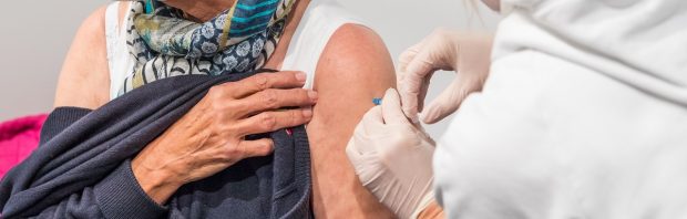 Duitse ministerie van Volksgezondheid geeft toe: 1 op 5000 injecties leidt tot ernstige bijwerking