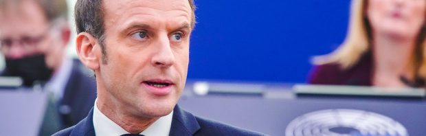 Franse politici slaan handen ineen en stemmen tegen medische tirannie