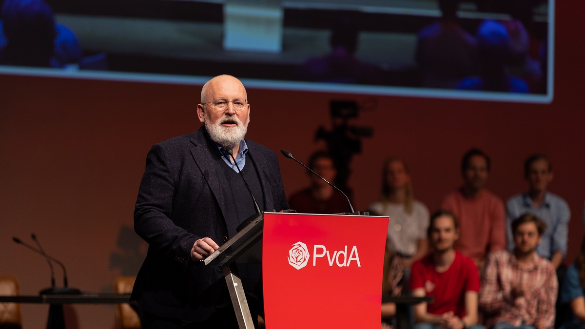Frans Timmermans oogst storm van kritiek omdat hij ‘klimaatslachtoffers’ wil herdenken: ‘Laat je nakijken’