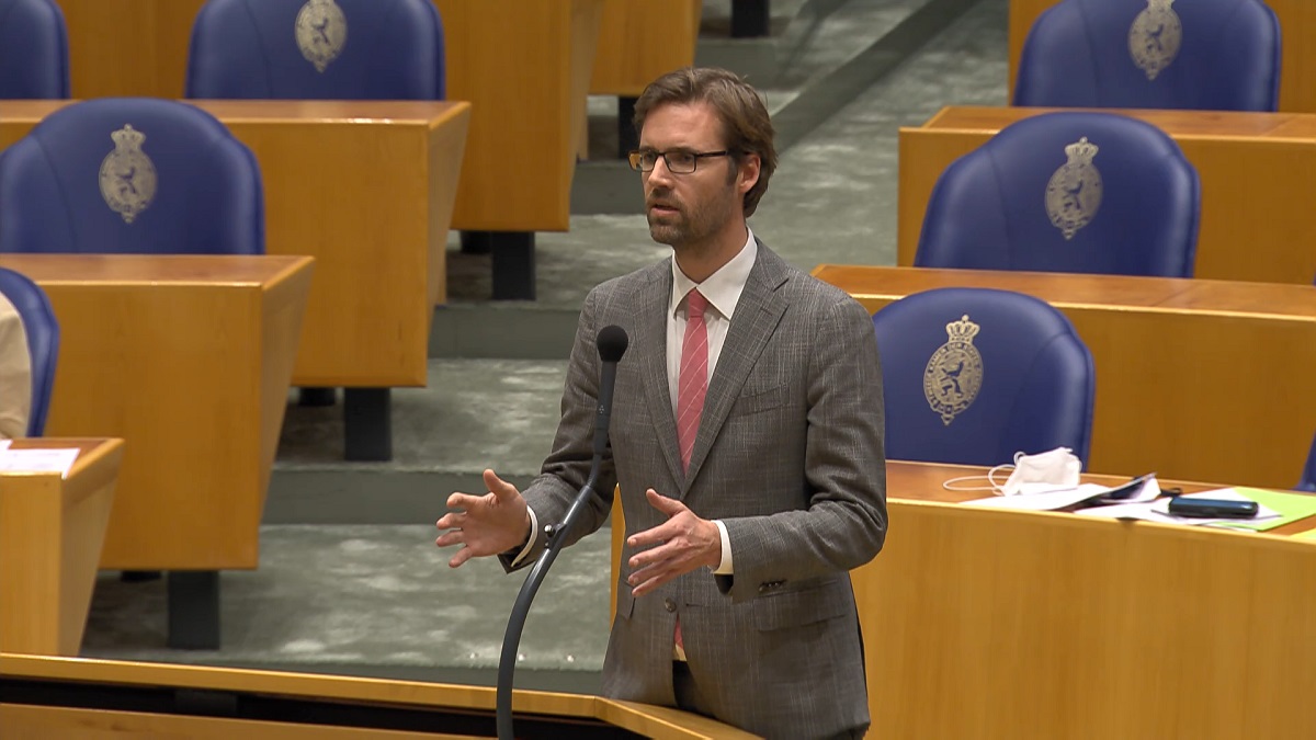 Sjoerdsma schreeuwt moord en brand om boerenblokkade Mediapark: ‘D66 doet weer alsof er een terreuraanslag is’