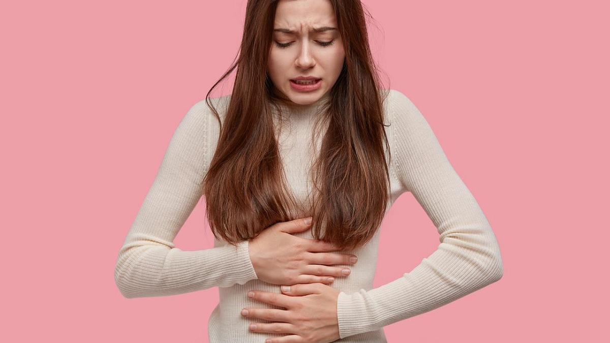 Bij bijna 50% vrouwen heeft coronavaccin invloed op menstruatie: ‘Dit was toch een complottheorie?’