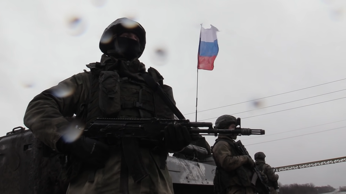 Kijk: Russische leger met open armen ontvangen in Lisitsjansk – ‘We hebben elke dag op jullie gewacht’