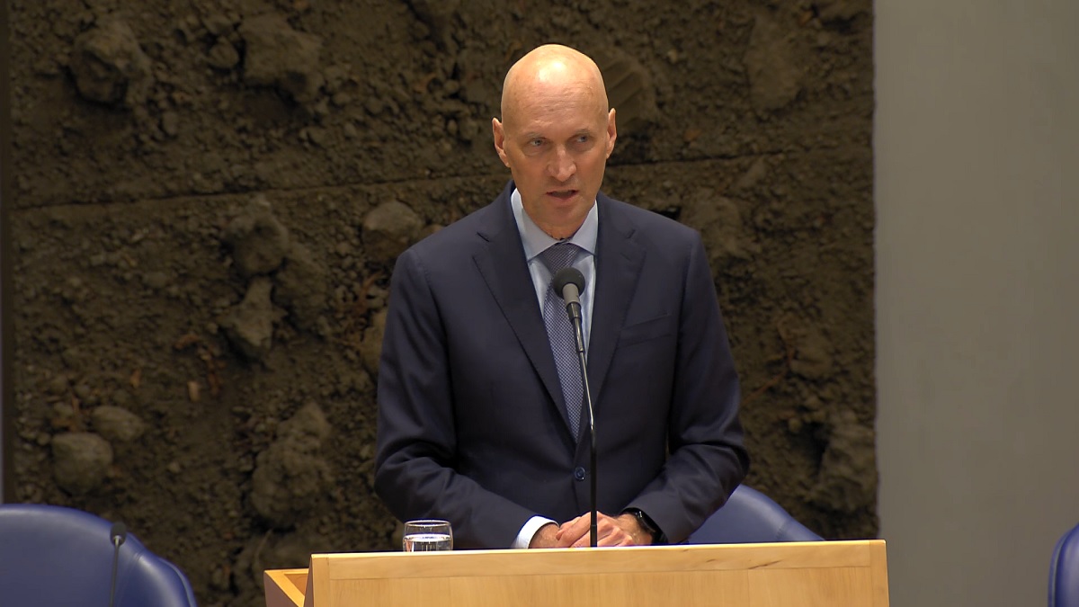 Eerste Kamer stuurt minister Kuipers kritische brief over ‘dystopische’ permanente coronawet