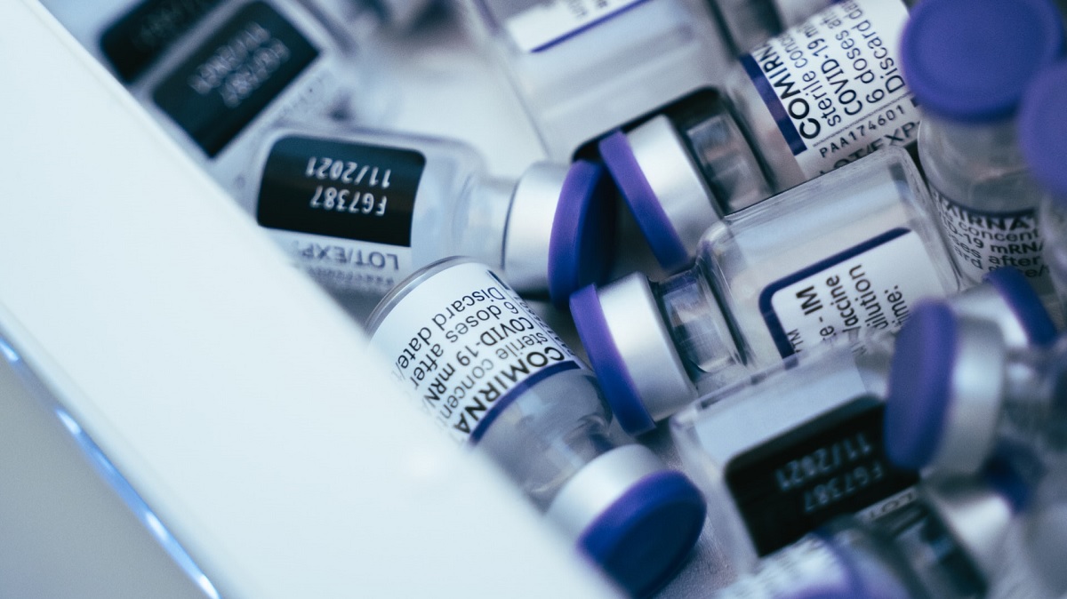 ‘Schokkend telefoongesprek’: vader belt apotheek nadat zoontje (7) vaccinatieschade heeft opgelopen
