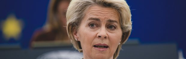 EU-baas Von der Leyen dreigt Italiaanse kiezers te straffen: ‘Haar arrogantie wordt alsmaar driester’