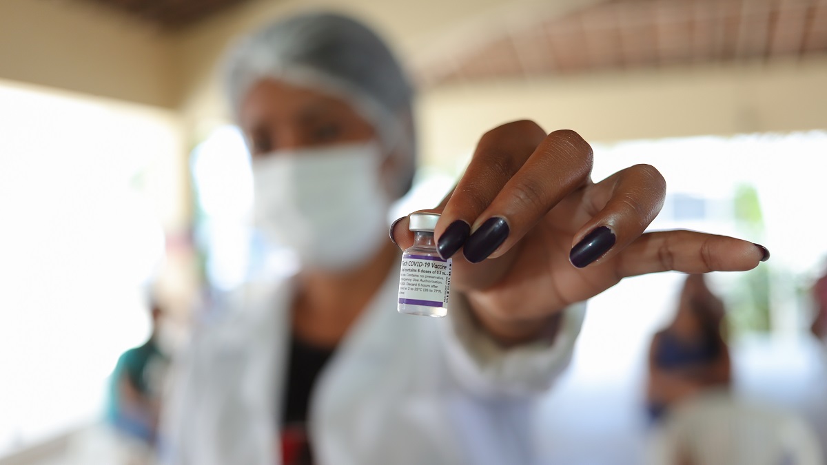 Immunoloog waarschuwt: ‘Nu weer beginnen met een nieuwe boostercampagne is helemaal niet verstandig’