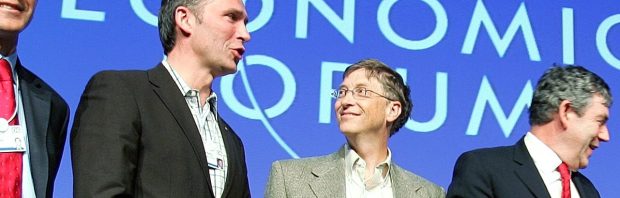 ‘Dit verzin je niet’: NAVO-baas Stoltenberg was vroegere voorzitter van vaccinatie-alliantie Bill Gates
