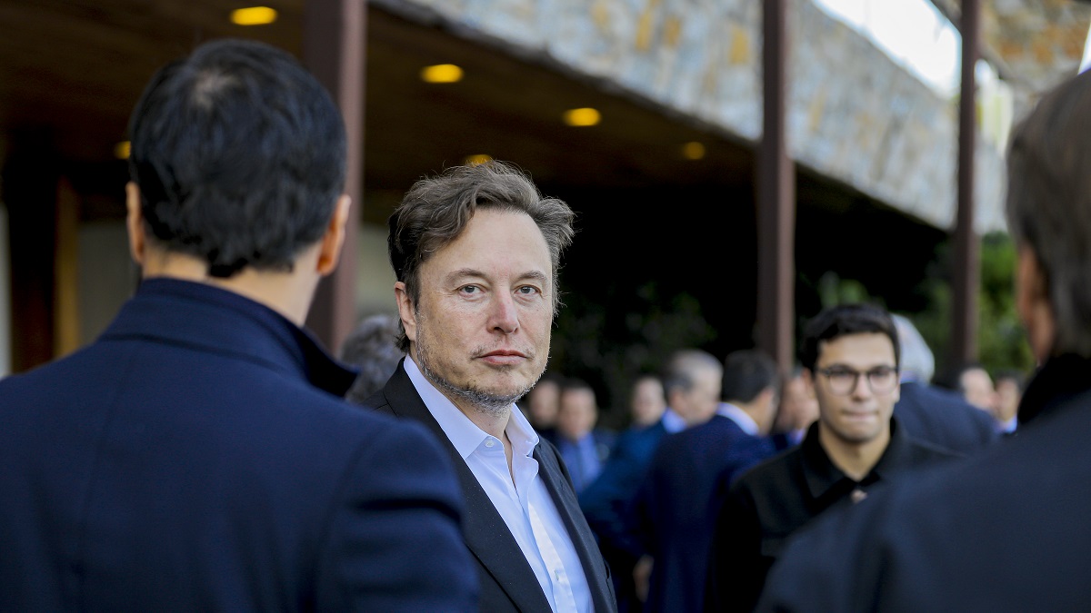 De vogel is bevrijd: Twitterbaas Elon Musk ‘gaat permanente schorsingen terugdraaien’