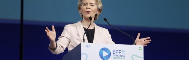 EU-baas Ursula von der Leyen krijgt Great Reset-award uitgereikt