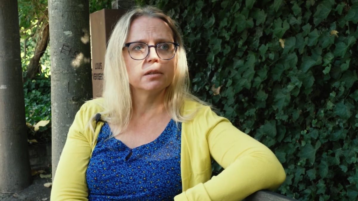 Alona wurde durch den Covid-Impfstoff geschädigt: Ich hatte das Gefühl, dass mein Körper senkrecht durchgeschnitten wurde.