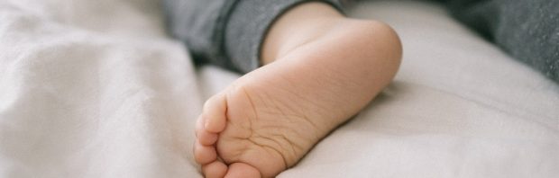 Geboortecijfers dalen overal ter wereld ‘catastrofaal’, gynaecoloog slaat alarm: ‘Regelrechte ramp’