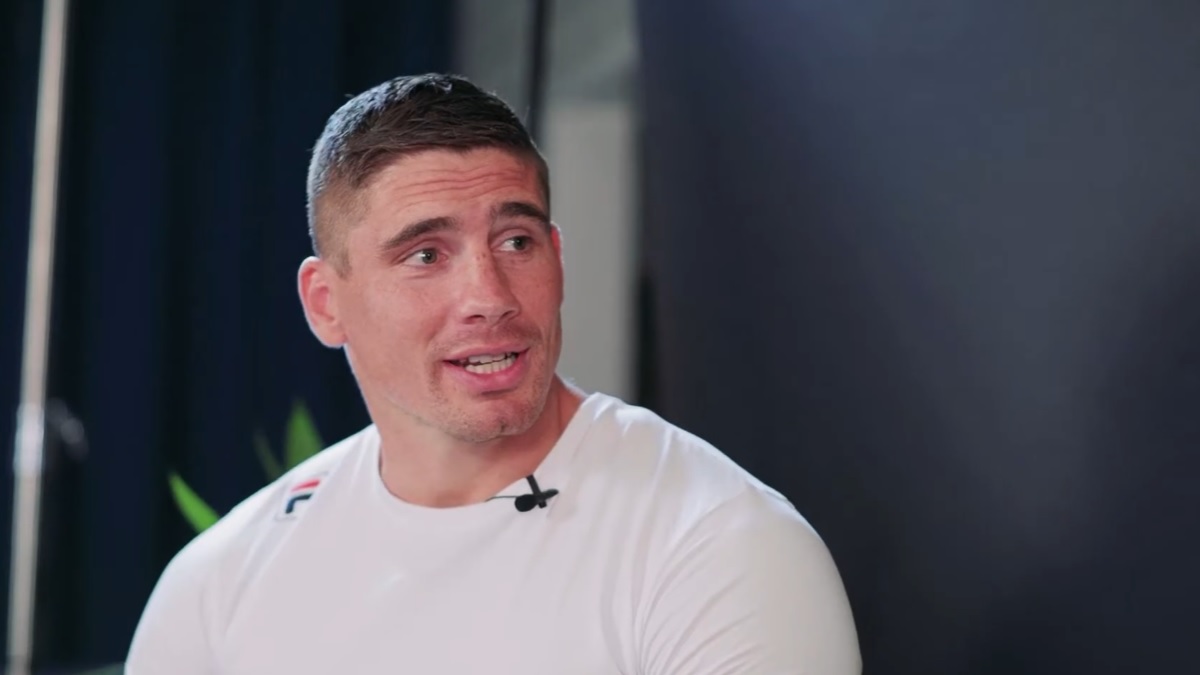 Rico Verhoeven springt bij Jinek in de bres voor Gideon van Meijeren, is helemaal klaar met vaccineren
