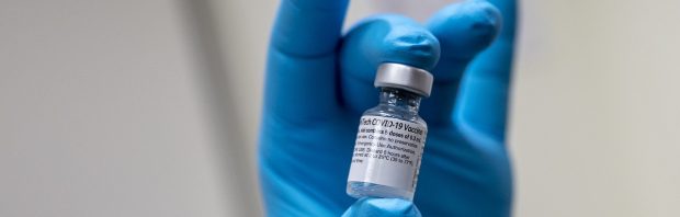 Studie: bijwerkingen mRNA-vaccins zijn het gevolg van stress veroorzaakt door ‘antivaxers’