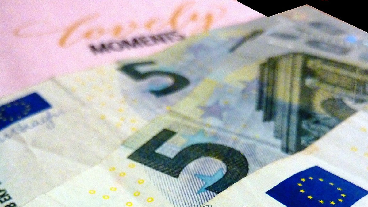 Experten warnen vor dem digitalen Euro: „Es wird wie eine digitale Fußfessel sein!“