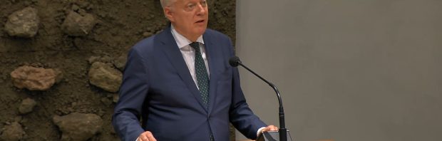 Ralf Dekker legt in jip-en-janneketaal aan SP-Kamerlid uit waarom er oorlog woedt in Oekraïne