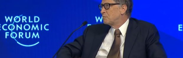 Kijk: Bill Gates begint behoorlijk te stamelen als hij een lastige vraag krijgt