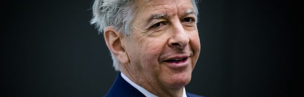 Oud-minister Ronald Plasterk laat geen spaander heel van D66