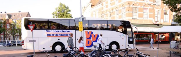 75 jaar VVD-filmpje doet wenkbrauwen fronsen: ‘Doet denken aan iets van 75 jaar geleden bij onze oosterburen’