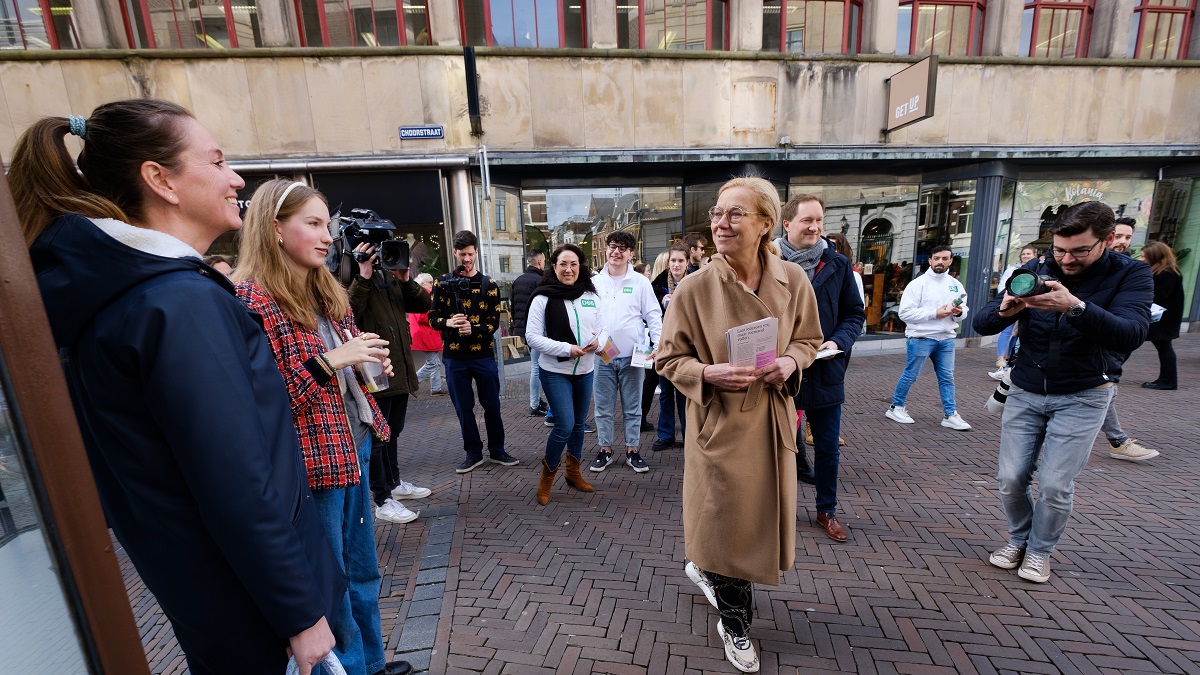 Kaag verdedigt monitoren transacties vanaf 100 euro: ‘Echt ongelooflijk’